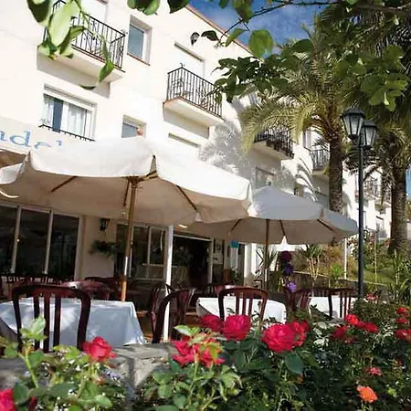 Otel Al-andalus