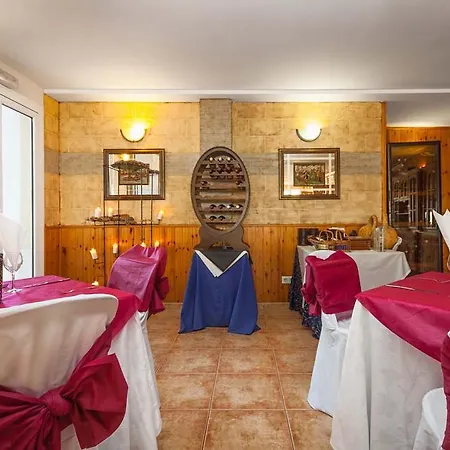 Otel Al-andalus 3*